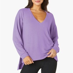 Beyond Yoga Long Weekend Lounge Pullover - Light Amethyst - size large